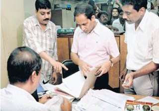 income tax dept to publish names of tax... income tax dept to publish names of tax...