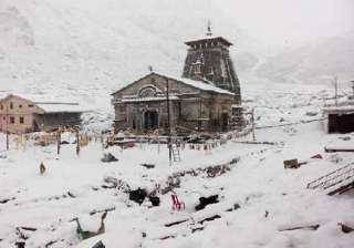 thick sheets of snow envelop famous himalayan... thick sheets of snow envelop famous himalayan...