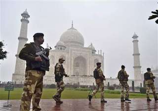 barack obama visit taj mahal spruced up - India TV barack obama visit taj mahal spruced up - India TV