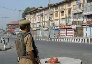curfew clamped in srinagar - India TV curfew clamped in srinagar - India TV
