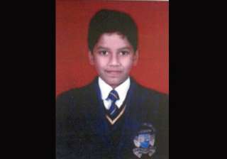 lucknow teenager jumps to death from school... lucknow teenager jumps to death from school...