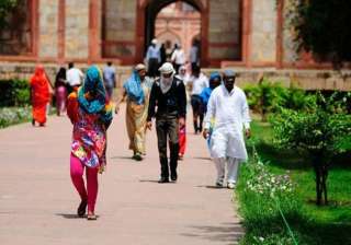 mercury crosses 40 deg c mark in north india -... mercury crosses 40 deg c mark in north india -...