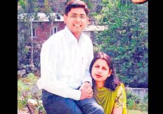 infosys manager kills wife for humiliating... infosys manager kills wife for humiliating...