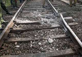 maoists threatens to blow up railway tracks in... maoists threatens to blow up railway tracks in...