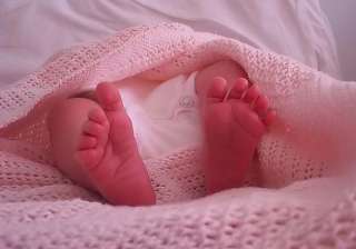 woman abandons new born baby girl comes back to... woman abandons new born baby girl comes back to...