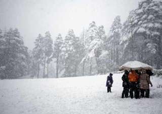 snowfall in gulmarg night temperatures rise... snowfall in gulmarg night temperatures rise...
