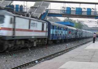 major accident averted as seven bogies decouples... major accident averted as seven bogies decouples...