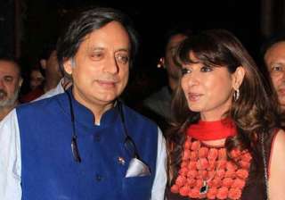 sunanda pushkar case delhi police issues notice... sunanda pushkar case delhi police issues notice...