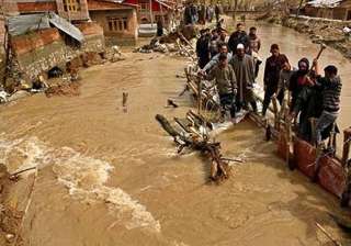 fresh rainfall in kashmir valley jhelum recedes... fresh rainfall in kashmir valley jhelum recedes...