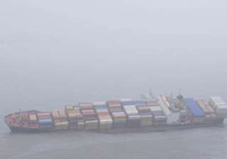 oil leak from ship off mumbai coast stops envtl... oil leak from ship off mumbai coast stops envtl...