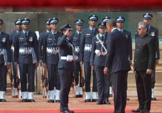 woman officer leads guard of honour for obama -... woman officer leads guard of honour for obama -...