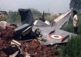 mig 21 crashes near jamnagar in gujarat pilot... mig 21 crashes near jamnagar in gujarat pilot...