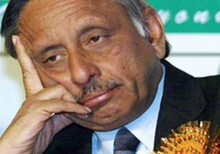 aiyar not to witness cwg to be out of country for... aiyar not to witness cwg to be out of country for...