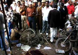 two killed over dozen injured in bihar court... two killed over dozen injured in bihar court...
