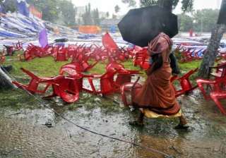 rain thunderstorm kill 14 in up - India TV rain thunderstorm kill 14 in up - India TV
