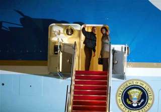 barack obama leaves us for india taj visit... barack obama leaves us for india taj visit...