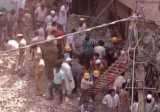 3 storey building collapses kills 1 in delhi -... 3 storey building collapses kills 1 in delhi -...