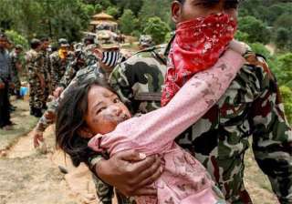 indian army doctor saves lives on mount everest -... indian army doctor saves lives on mount everest -...