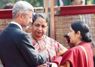 subrahmanyam jaishankar takes charge as new... subrahmanyam jaishankar takes charge as new...