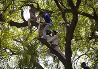 farmer s suicide dm police at loggerhead over... farmer s suicide dm police at loggerhead over...