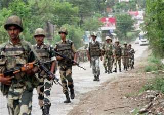 bsf hands back pakistani national to rangers -... bsf hands back pakistani national to rangers -...