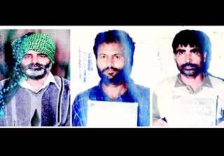 bangalore police on look out of 3 pak terrorists... bangalore police on look out of 3 pak terrorists...