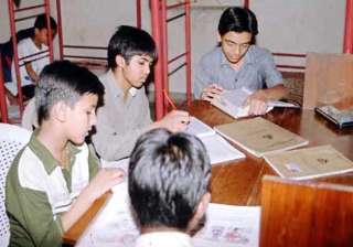 50 class 5 students can only read class 2 text... 50 class 5 students can only read class 2 text...