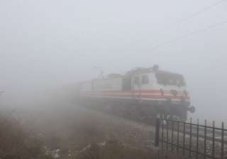 chilly morning in delhi fog disrupts rail traffic... chilly morning in delhi fog disrupts rail traffic...