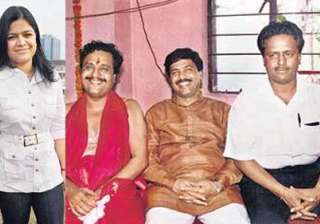property battle begins in mahajan family - India... property battle begins in mahajan family - India...