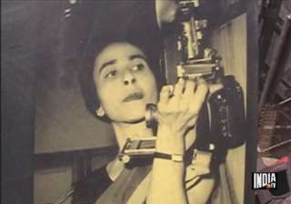 india s first woman photo journalist homai... india s first woman photo journalist homai...