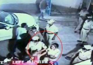 karnataka ias officer s wife slaps lady police... karnataka ias officer s wife slaps lady police...