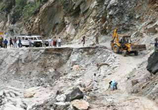 landslide damages nh connecting rishikesh and... landslide damages nh connecting rishikesh and...