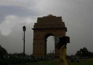 light showers make for pleasant day in delhi -... light showers make for pleasant day in delhi -...