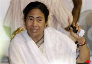 mamata tells police not to stop traffic for her... mamata tells police not to stop traffic for her...