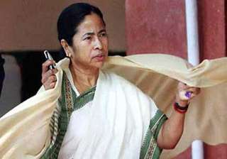 mamata demands complete rollback of petrol price... mamata demands complete rollback of petrol price...