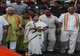 mamata s paintings fetch rs 50 lakh - India TV mamata s paintings fetch rs 50 lakh - India TV