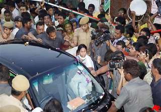 mamata s surprise visit institute director... mamata s surprise visit institute director...