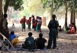 maoists set free 3 abducted persons - India TV maoists set free 3 abducted persons - India TV