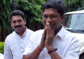 maoists divided over bjd mla s release - India TV maoists divided over bjd mla s release - India TV