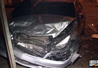 merc rams into maruti sx4 in delhi police allow... merc rams into maruti sx4 in delhi police allow...