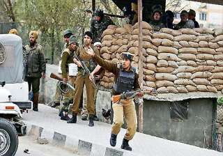 militants attack police station in srinagar 2... militants attack police station in srinagar 2...