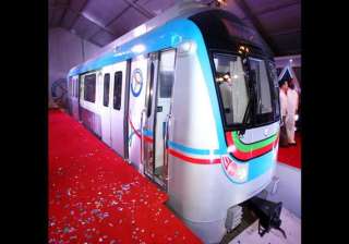 model coach of hyderabad metro unveiled - India TV model coach of hyderabad metro unveiled - India TV