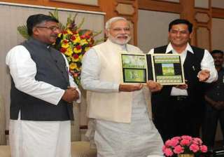 narendra modi joins football lovers hopes sport... narendra modi joins football lovers hopes sport...
