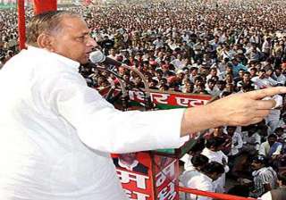 mulayam begins party s campaign with azamgarh... mulayam begins party s campaign with azamgarh...
