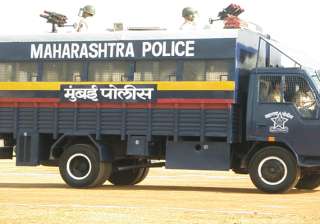 mumai police van hits lady hospitalized - India TV mumai police van hits lady hospitalized - India TV