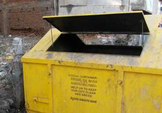 mutilated currency notes found in garbage bin -... mutilated currency notes found in garbage bin -...