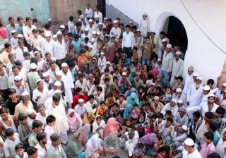 muzaffarnagar riots women mahapanchayat postponed... muzaffarnagar riots women mahapanchayat postponed...