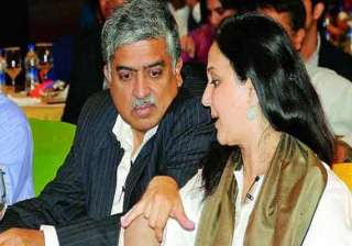 nandan nilekani wife s assets declared at rs 7... nandan nilekani wife s assets declared at rs 7...