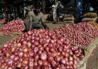 nashik onion farmers show black flags to delhi... nashik onion farmers show black flags to delhi...