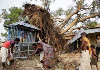 nine killed as thunderstorm hits west bengal -... nine killed as thunderstorm hits west bengal -...